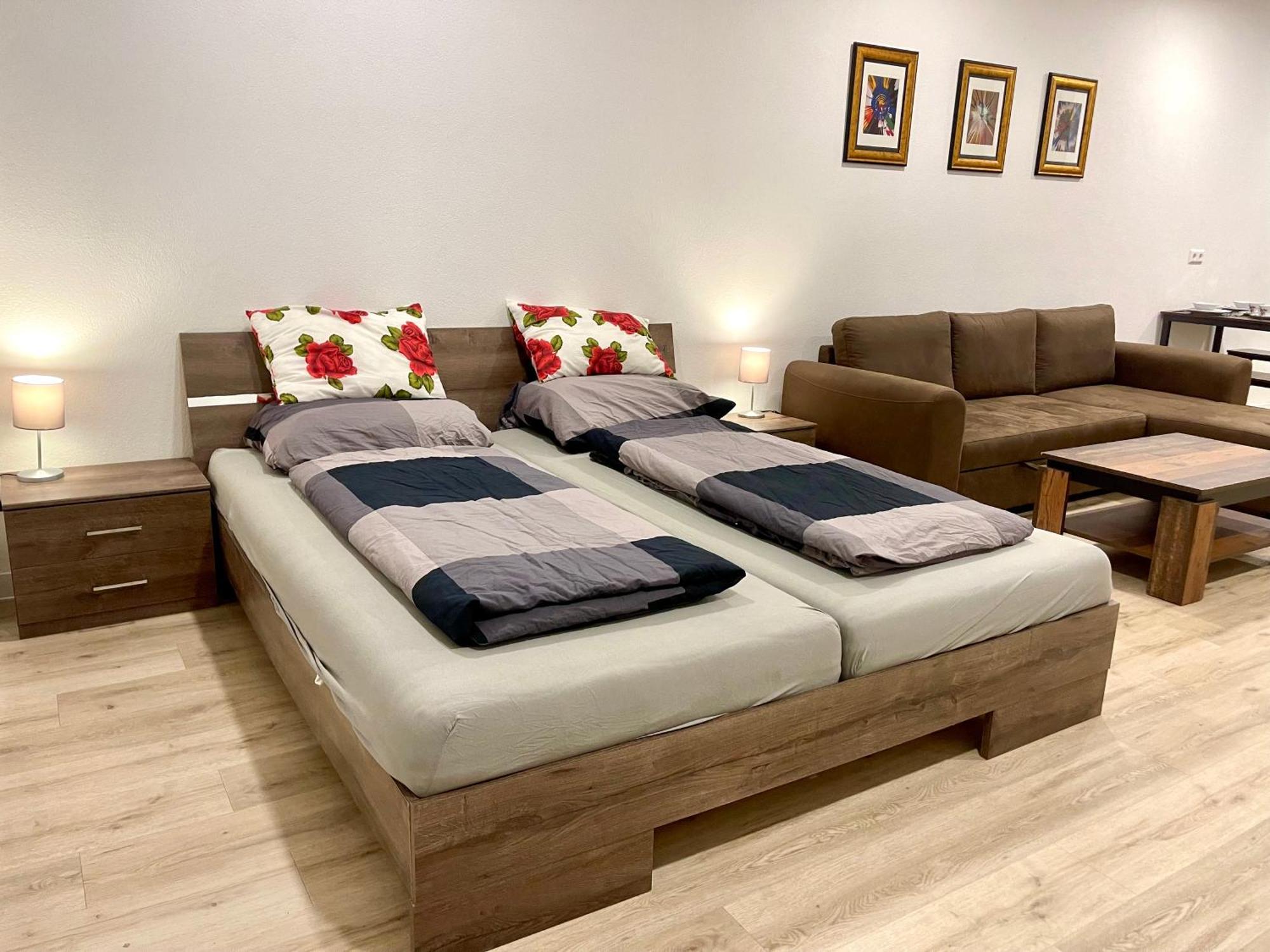 Neu Grosse Einzimmerwohnung Im Zentrum Goldstadt Pforzheim Schloessle Eksteriør bilde