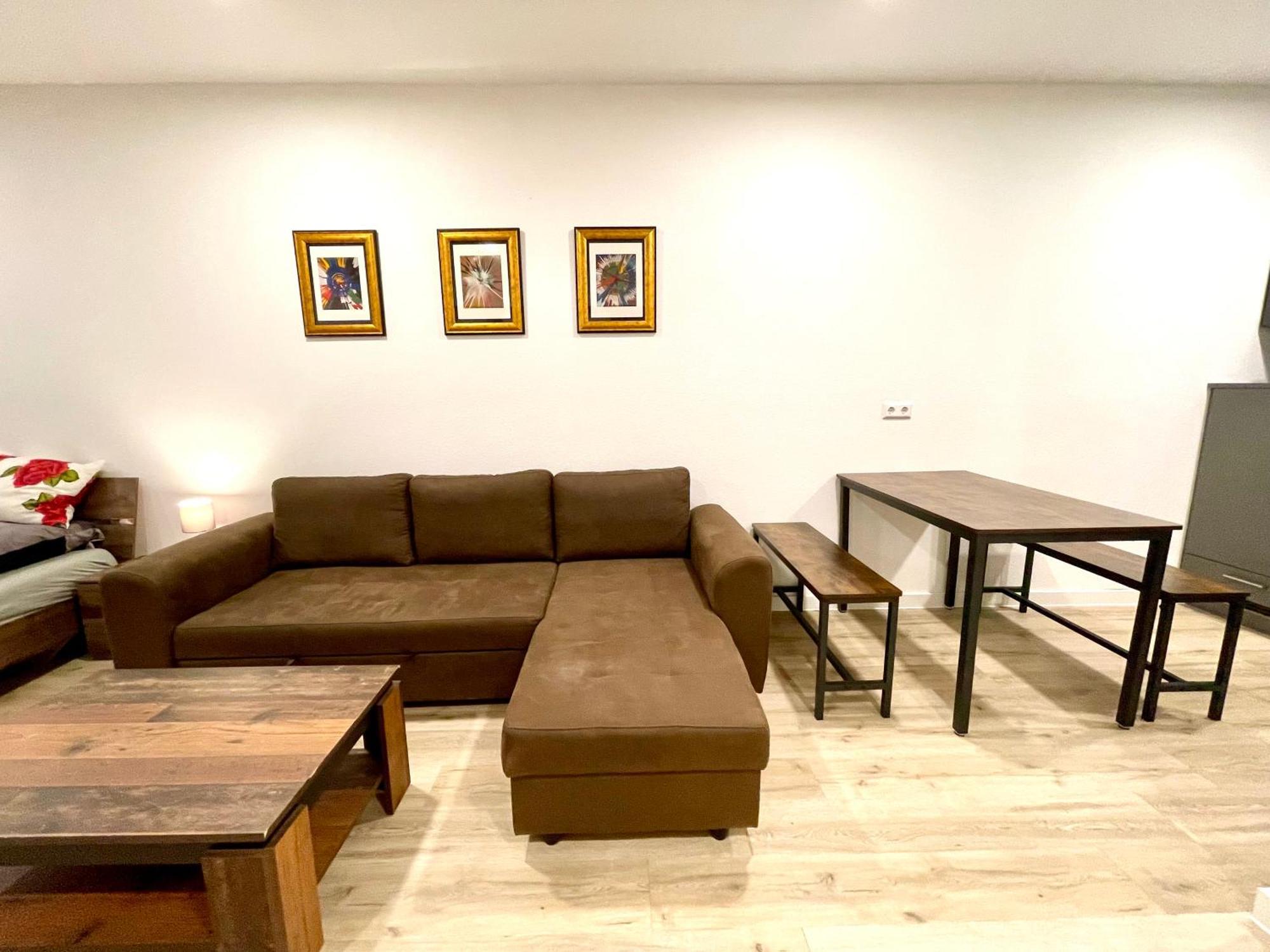 Neu Grosse Einzimmerwohnung Im Zentrum Goldstadt Pforzheim Schloessle Eksteriør bilde