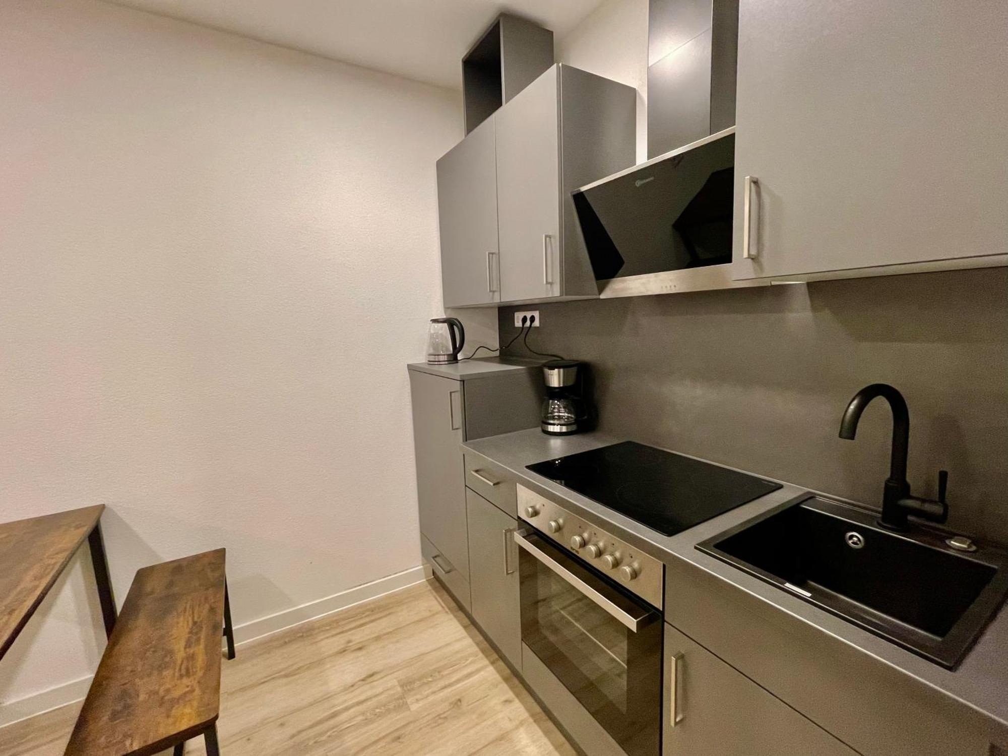 Neu Grosse Einzimmerwohnung Im Zentrum Goldstadt Pforzheim Schloessle Eksteriør bilde